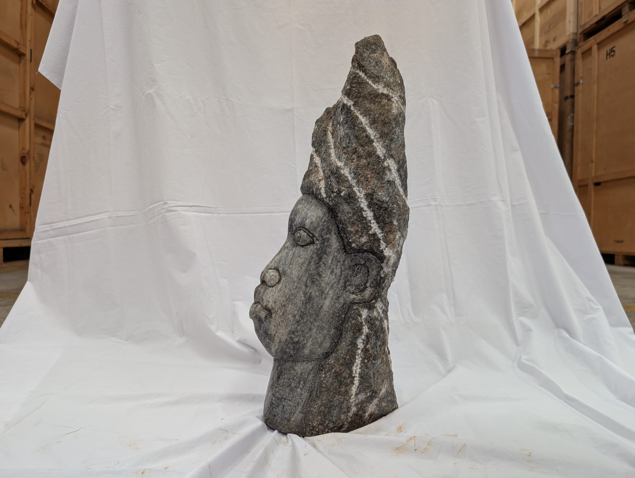 Chief's Head by Boira Mteki, view 8