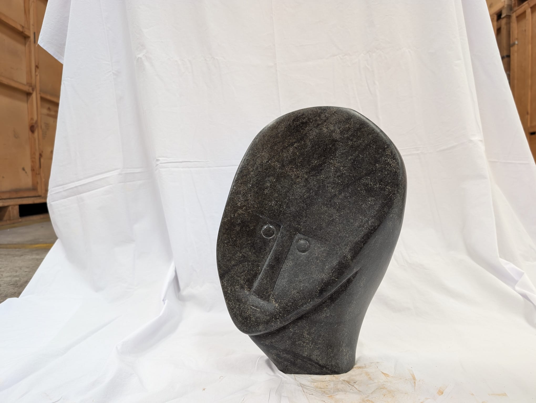 Shovel, a stone sculpture by Henry Munyaradzi